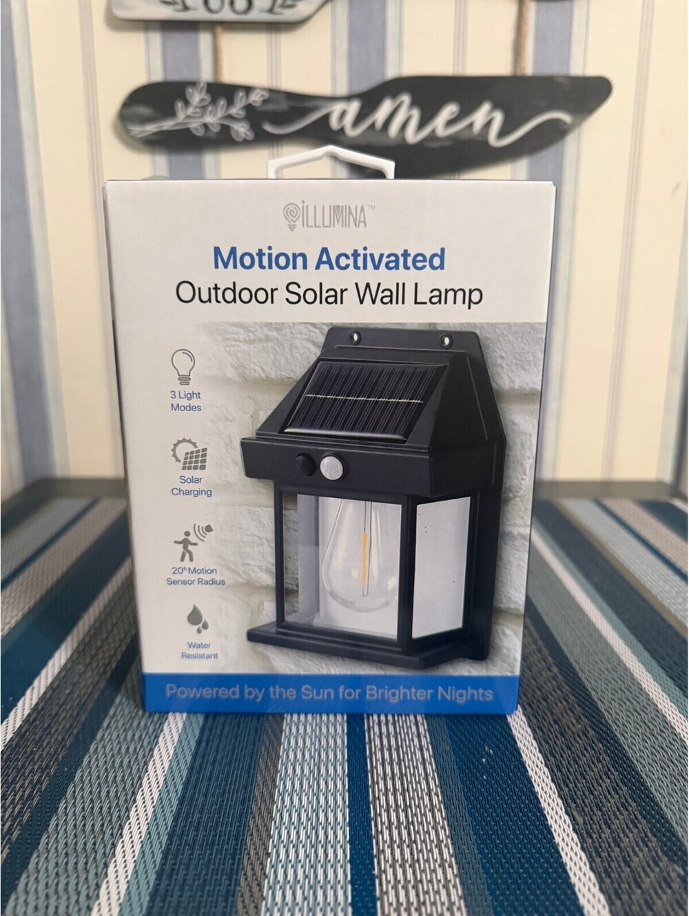 Illumina Motion Activated Outdoor Solar Wall Lamp – New in Box